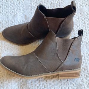 Rocket Dog Women’s Brown Ankle Booties Size 8